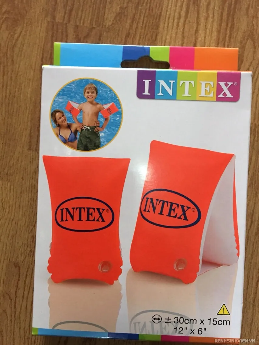 Các loại phao tập bơi chuyên dụng (phao lưng, phao tim) được cung cấp tại cơ sở phao bơi Nha Trang.