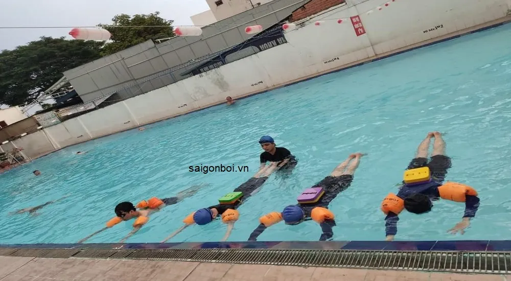 day-boi-ech-kem-nhom