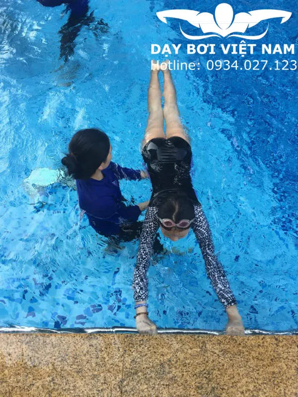 Hình ảnh khóa học bơi tại Quận 9 TPHCM