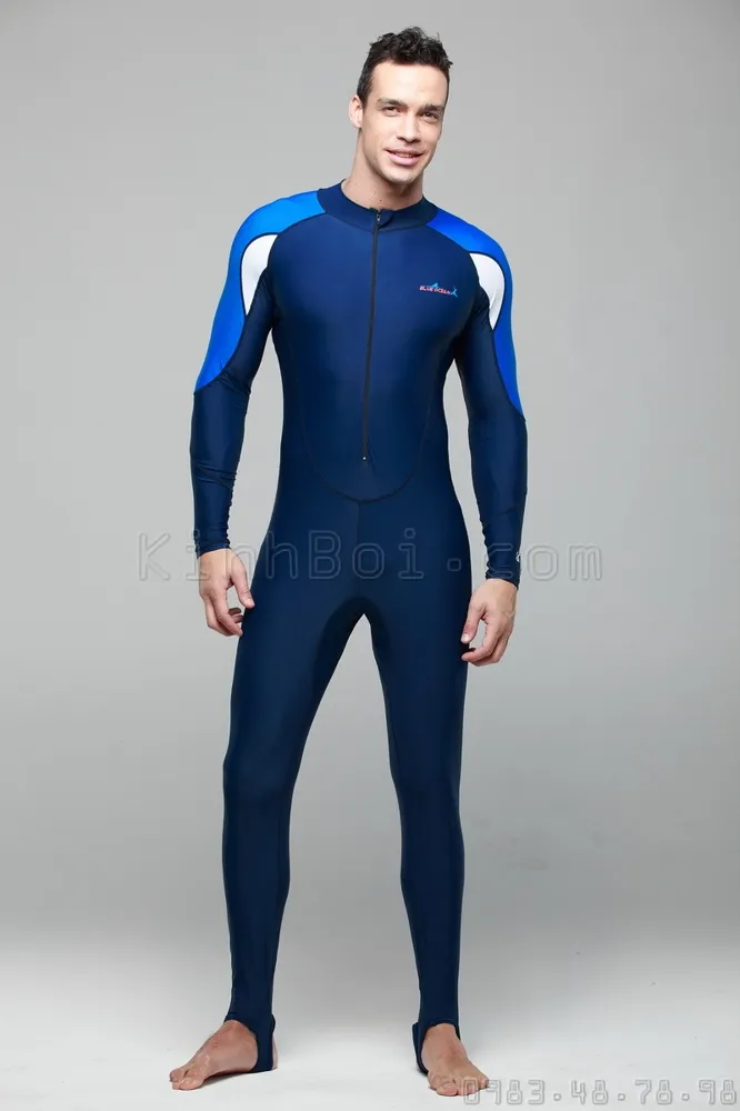 Thiết kế phần đạp gót của đồ bơi liền thân nam, tránh co ống quần khi bơi