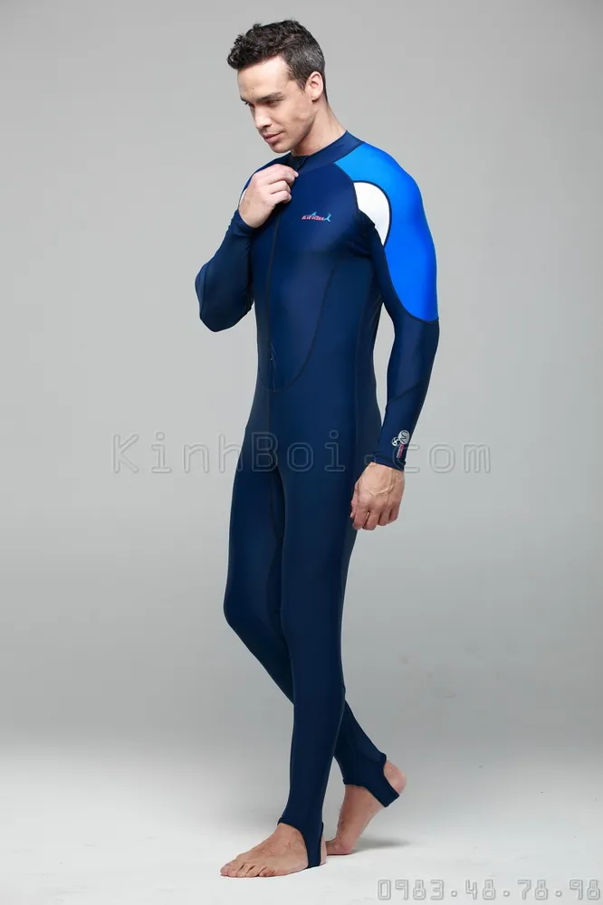 Đường may 6 kim chắc chắn, tăng cường độ bền cho trang phục bơi thể thao