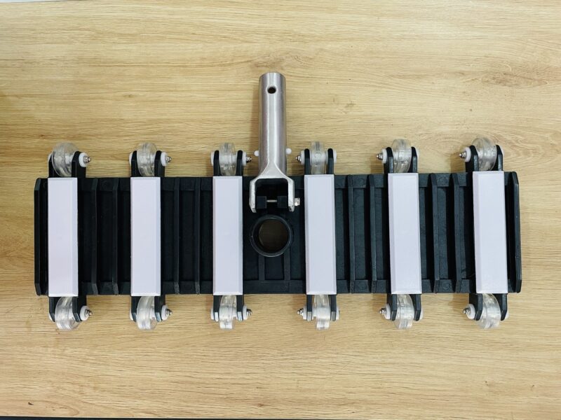 Bàn Hút Vệ Sinh Bể Bơi 12 Bánh: Giải Pháp Làm Sạch Hiệu Quả Cho Hồ Bơi