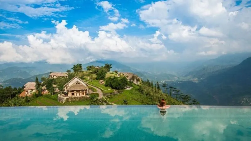 Bể bơi nước ấm cao nhất Sapa tại Lady Hill Resort