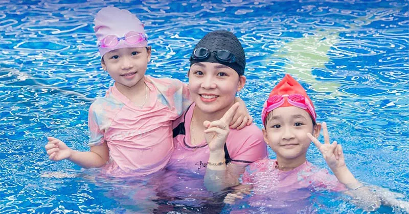 Bể bơi Sunrise Club Home City 177 Trung Kính với không gian rộng rãi