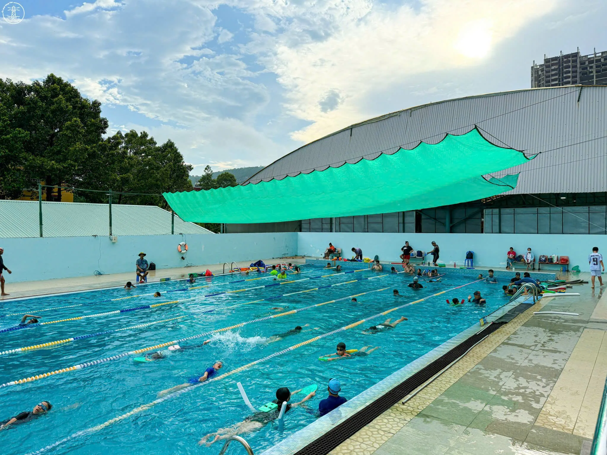 Tiện ích đồng bộ giúp nâng cao trải nghiệm của khách hàng tại hồ bơi