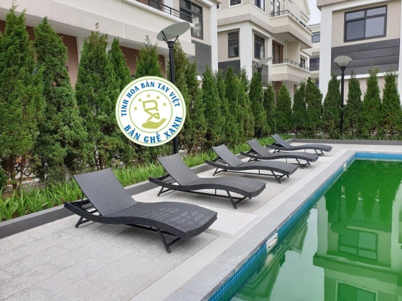 Ghế Bể Bơi Ngoài Trời Cao Cấp Cho Không Gian Nghỉ Dưỡng