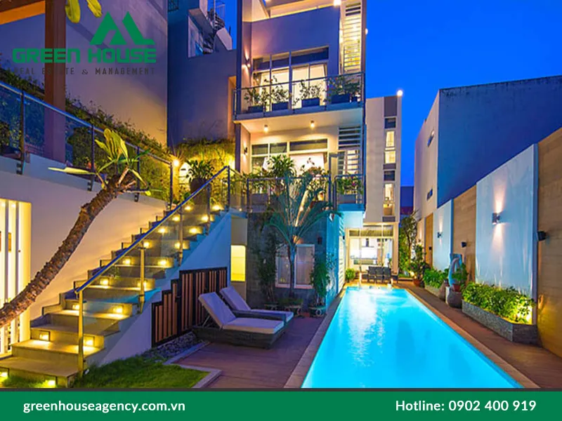 Tiện ích hồ bơi và hồ cá koi mang lại không gian thư giãn đẳng cấp cho gia chủ