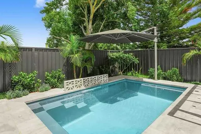 Xây dựng hồ bơi mini gia đình mang đến khu vực giải trí, thư giãn thoải mái