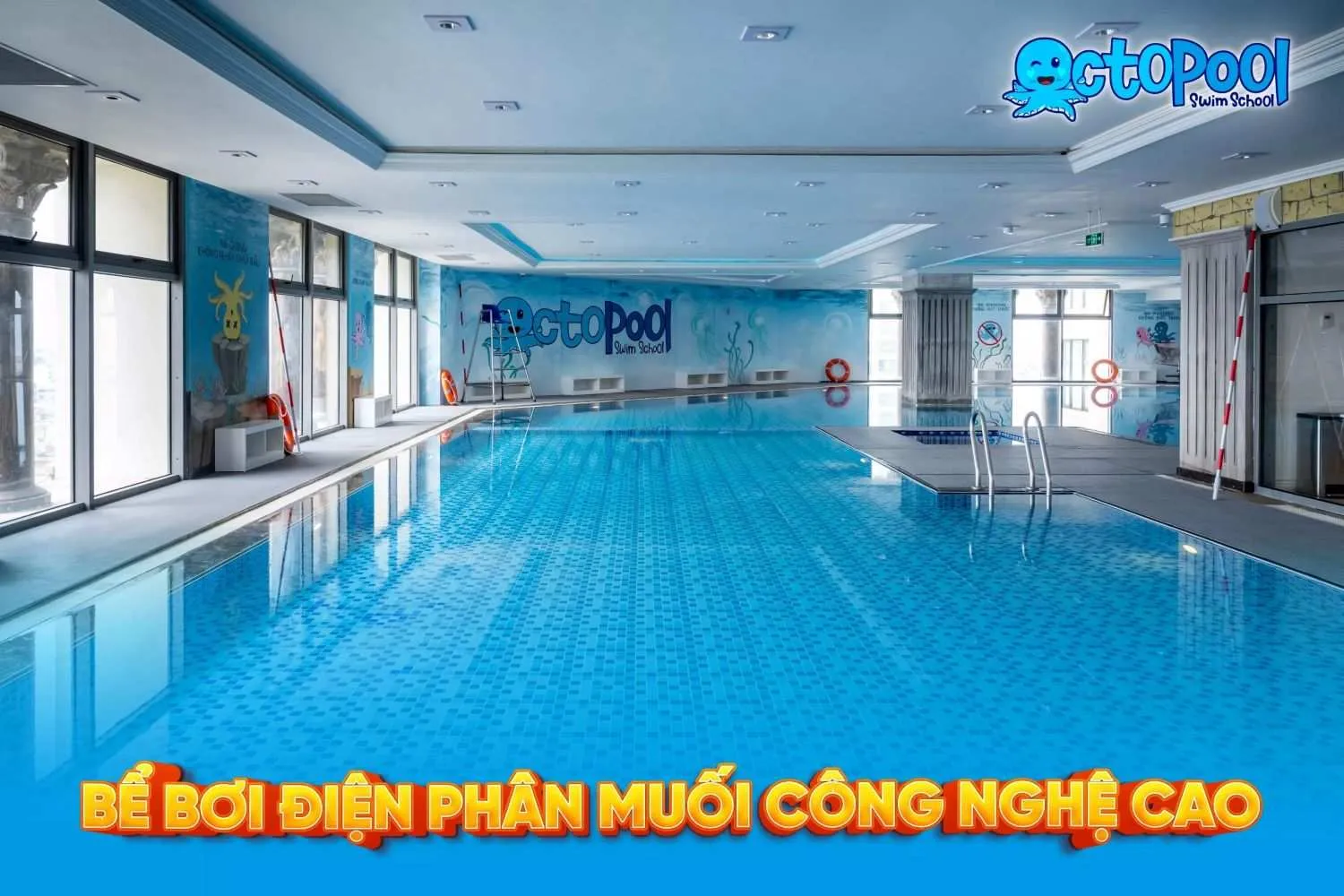 Môi trường nước sạch và ấm áp hỗ trợ giải đáp thắc mắc bé mấy tuổi học bơi an toàn