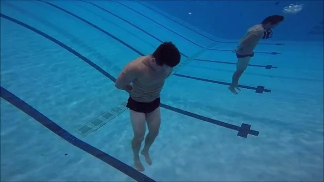 các kiểu bơi lội - bơi chiến đấu