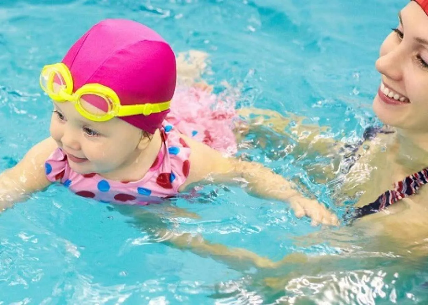 Học bơi sớm mang lại nhiều lợi ích to lớn cho sức khỏe của trẻ nhỏ