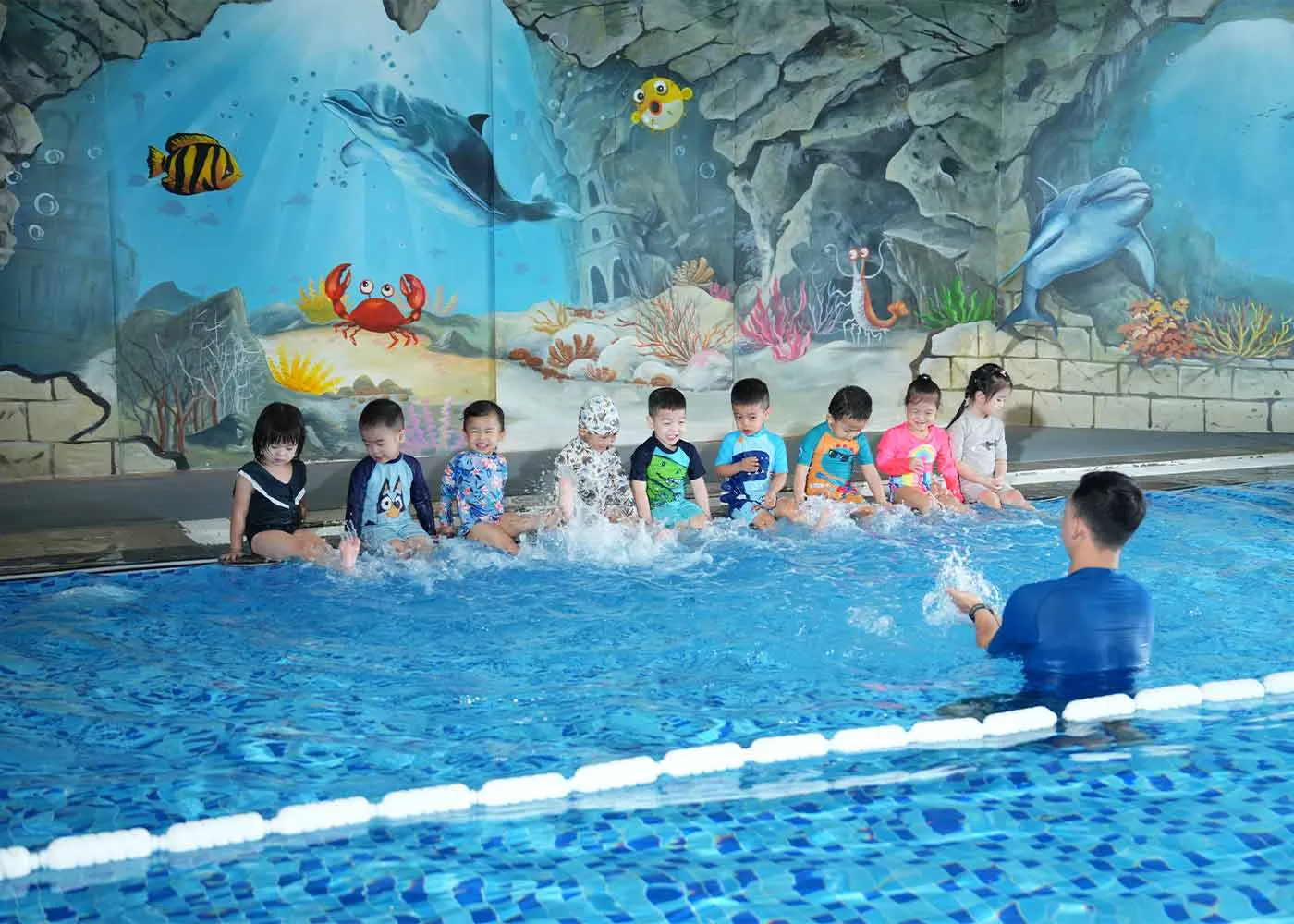 Dạy bơi cho trẻ em