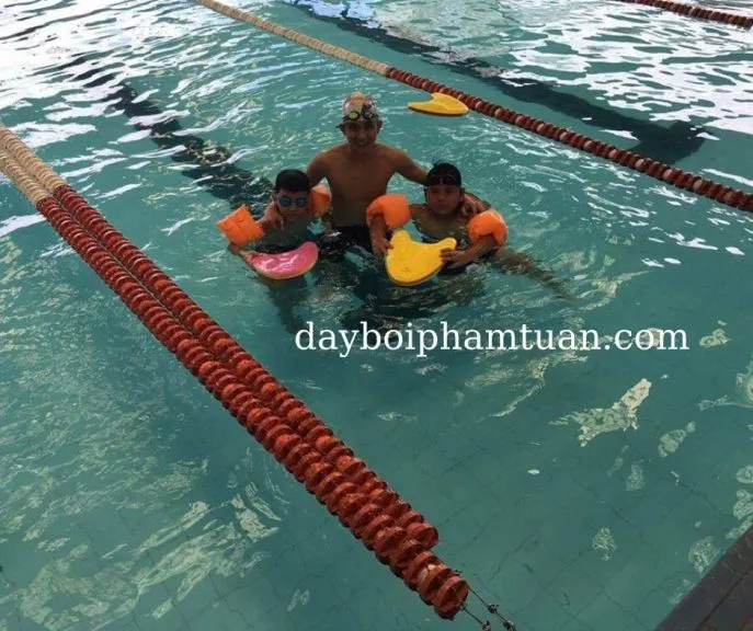 Hồ bơi Nhà thiếu nhi Gò Vấp là không gian vui chơi an toàn dành cho trẻ nhỏ