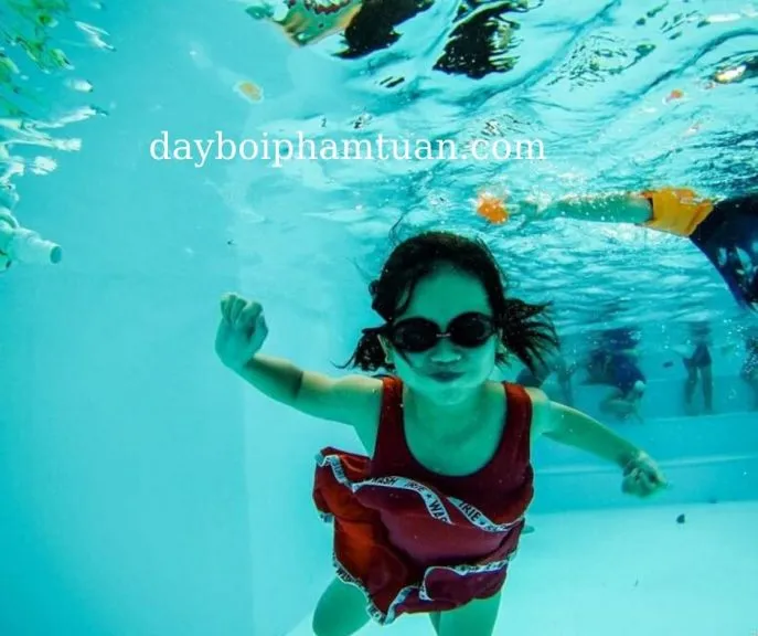 Bể bơi K690 Gò Vấp sở hữu hệ thống lọc nước tiên tiến và không gian rộng rãi