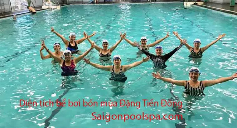 Diện tích rộng rãi của khu vực bể bơi bốn mùa Đặng Tiến Đông