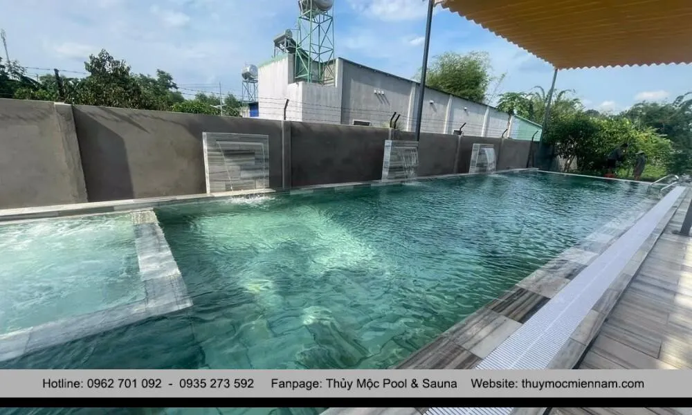 Hồ bơi gia đình sân vườn tại Đồng Nai