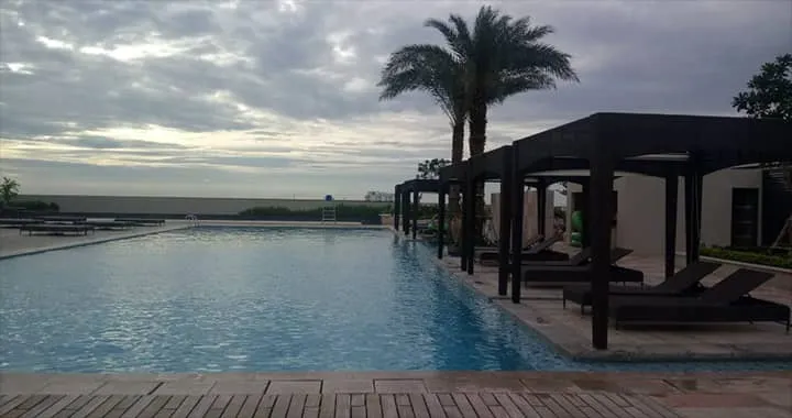 Bể bơi trên cao tại Vincom Plaza Cần Thơ với tầm nhìn cực đẹp ra thành phố