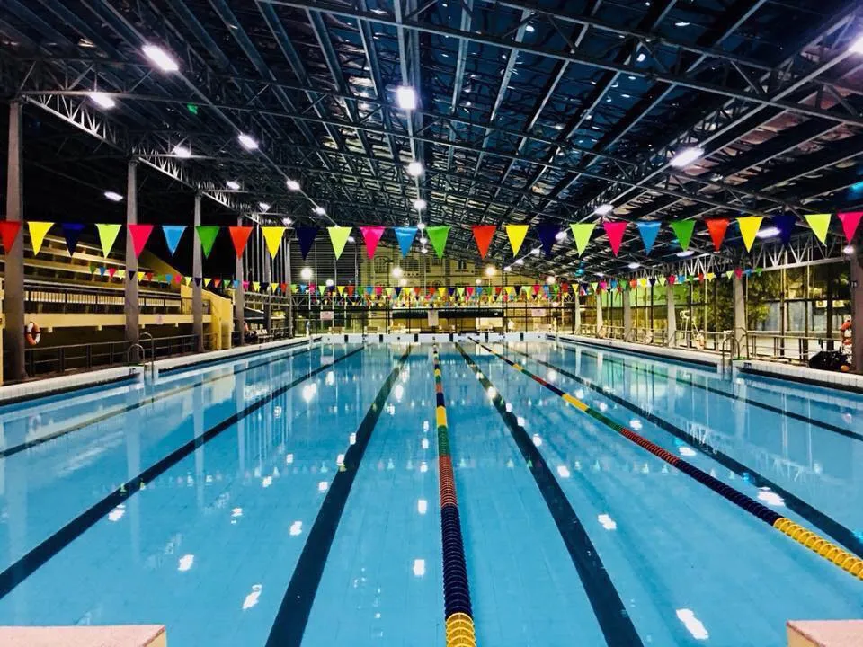 Bể bơi Đại học Thủy Lợi chính là nơi giải trí lý tưởng sau những ngày làm việc căng thẳng.