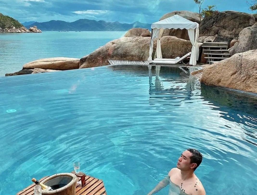 khách sạn có hồ bơi vô cực ở nha trang tại L’Alya Ninh Vân Bay