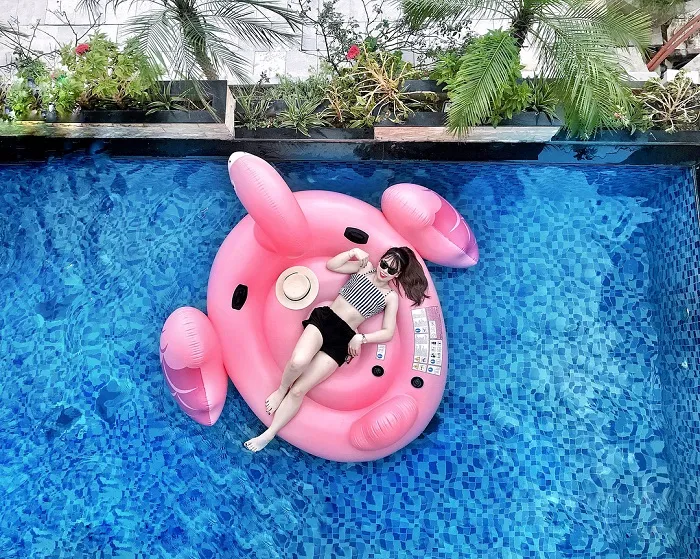 Khách sạn ở sầm sơn có bể bơi Dragon Sea là điểm dừng chân thuận tiện ngay trung tâm bãi biển