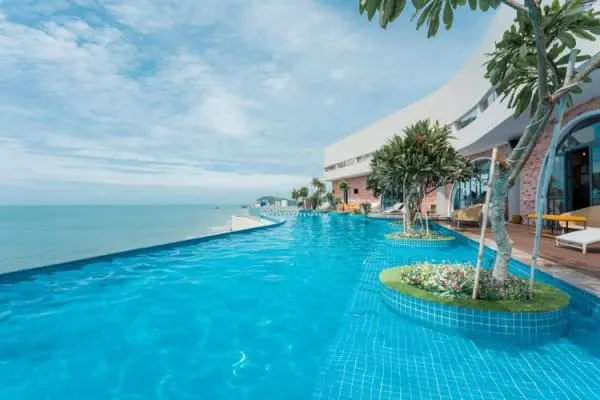 Huong Sen Annex Hotel thuộc top khách sạn có hồ bơi ở tphcm giá tốt