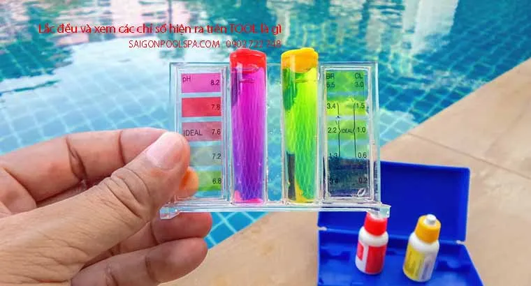 Lắc đều mẫu thử và quan sát kết quả biến đổi màu sắc