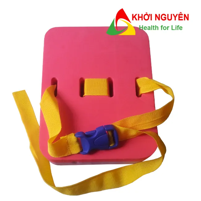 Phao lưng tập bơi cho bé giúp trẻ tự tin hơn khi thực hiện các động tác kỹ thuật dưới nước