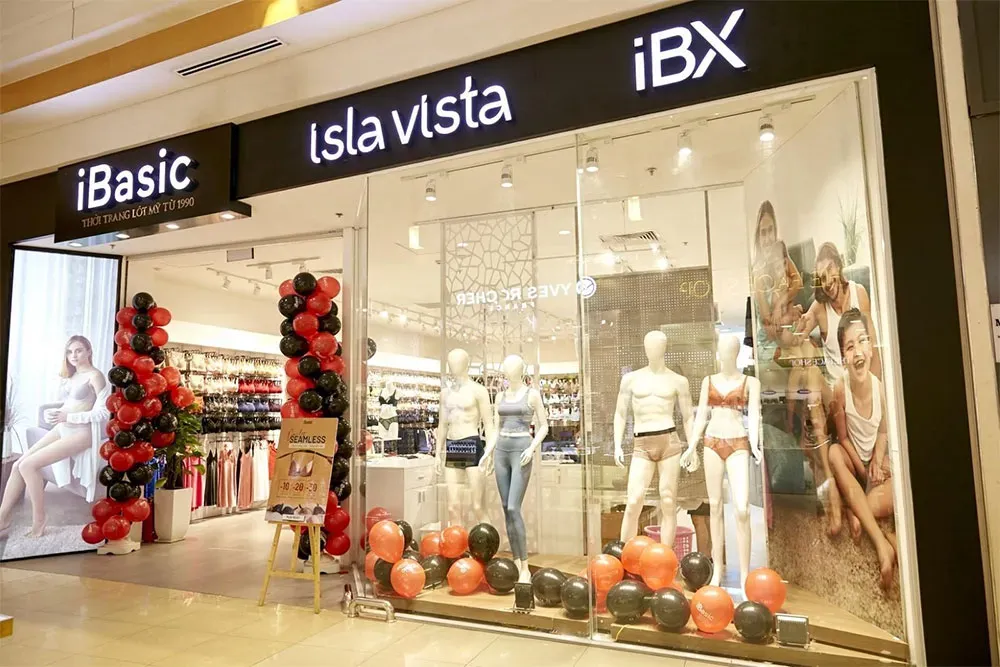 shop đồ bơi gần đây trưng bày nhiều mẫu quần bơi nam sành điệu