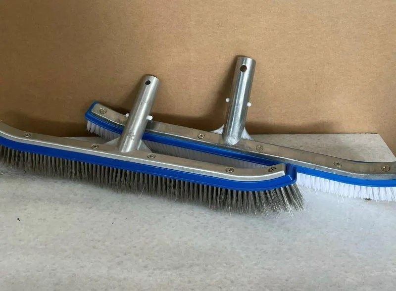 Thiết bị hồ bơi giá rẻ với bộ dụng cụ vệ sinh thủ công đầy đủ tiện ích