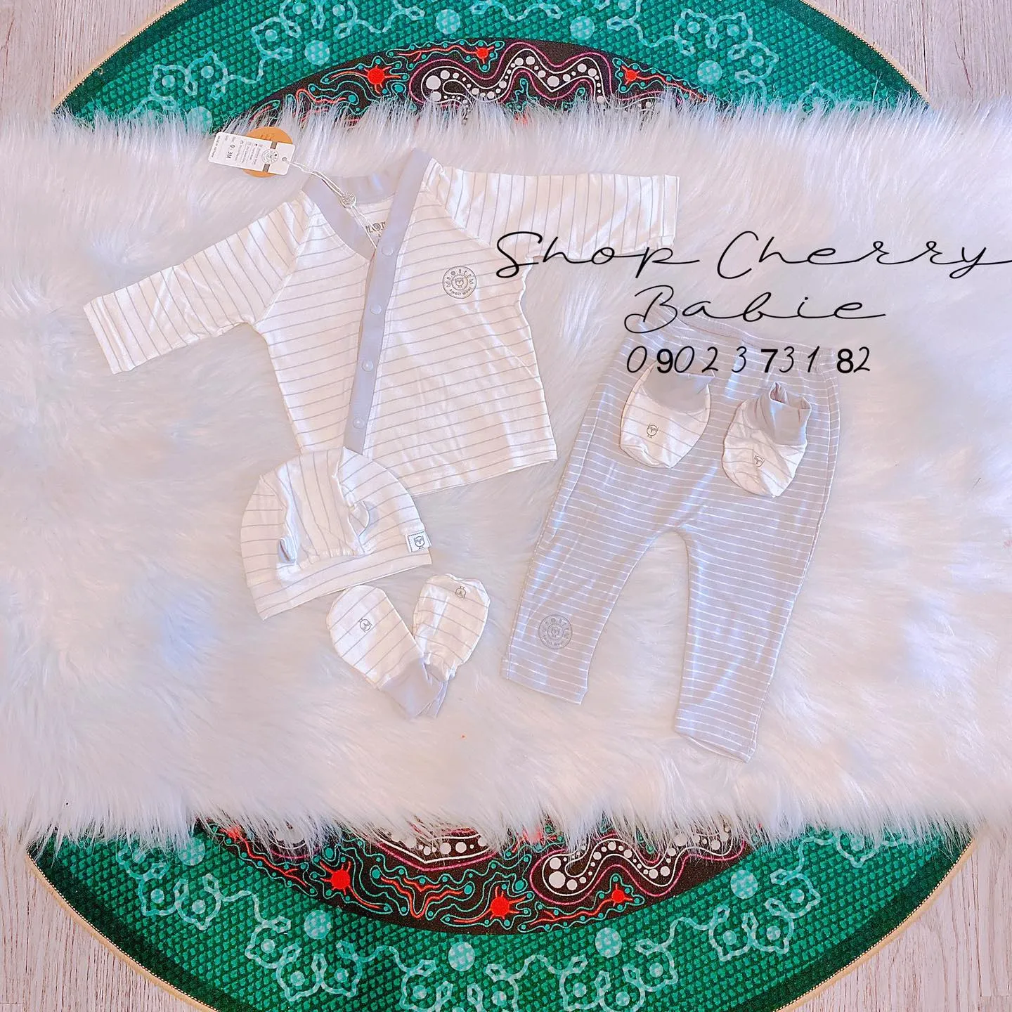 Yếm chống thấm cho bé ăn dặm