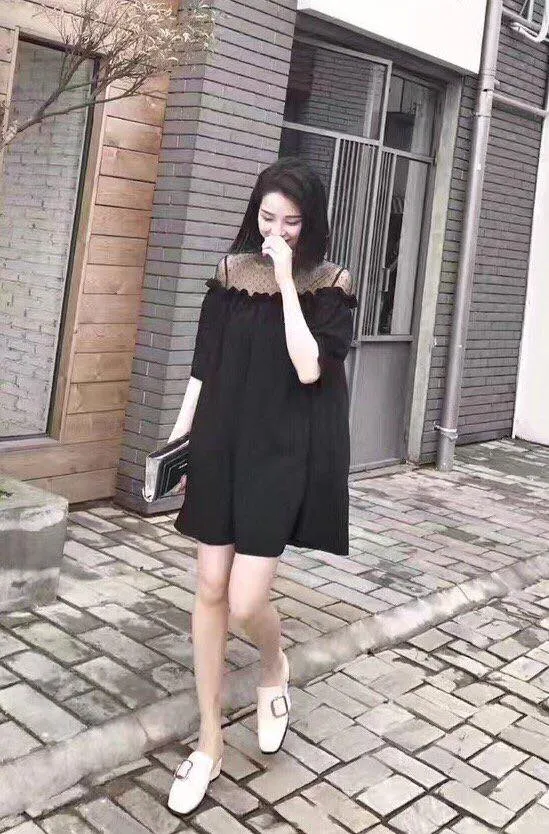 Dạo phố với váy đen điệu đà của Ọt shop