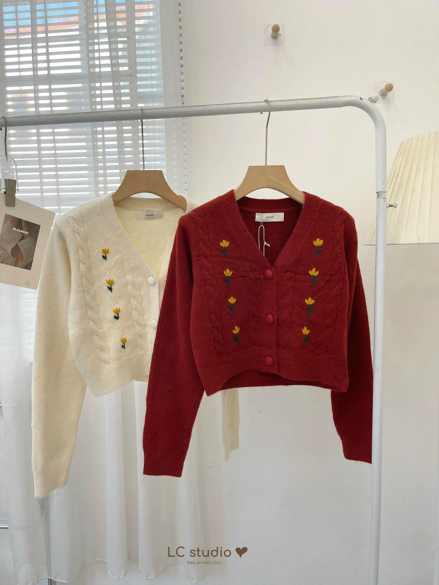 Set áo khoác len nhẹ nhàng, nữ tính