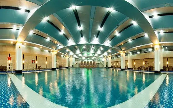 Bể bơi Hapulico thiết kế hiện đại