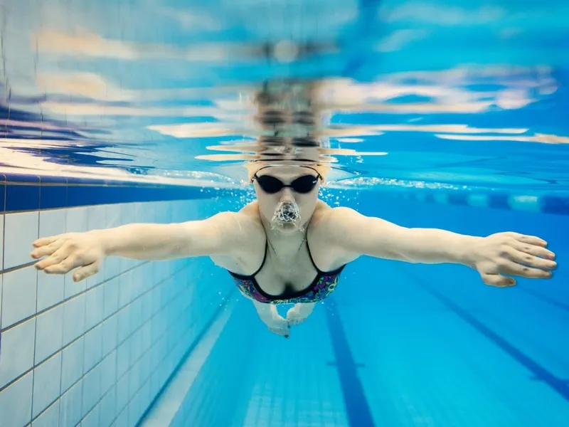 Bơi ếch - Kiểu bơi đơn giản, thích hợp với người mới học bơi