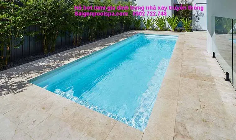 Hồ bơi xây truyền thống trong sân vườn