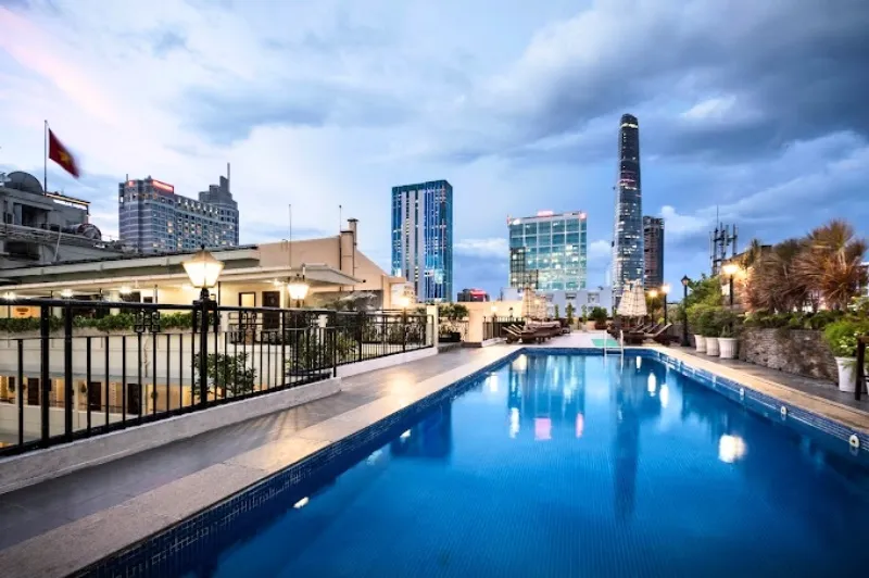 Hồ bơi khách sạn Bến Thành Rex