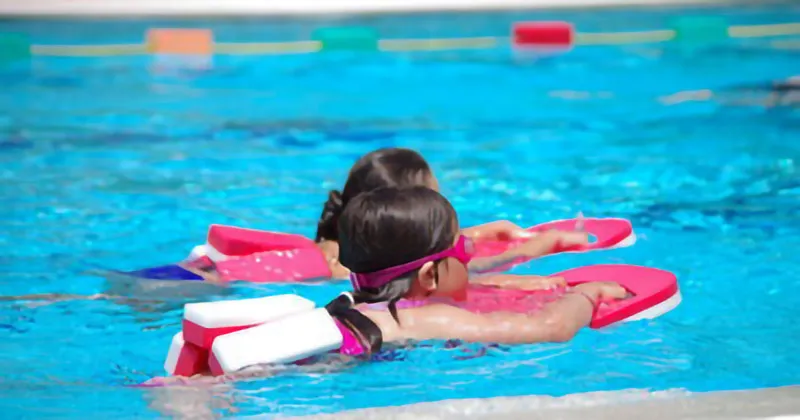 Khu vực tiện ích bể bơi Hồ Gươm Plaza