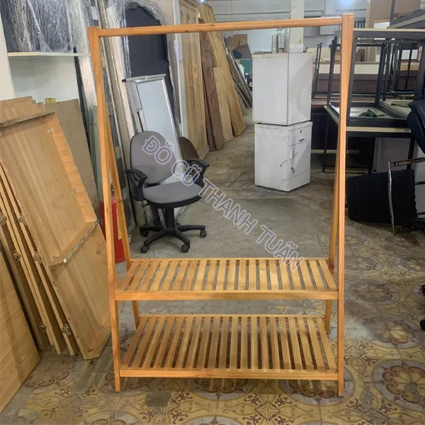 Thanh lý kệ treo quần áo cũ bằng gỗ