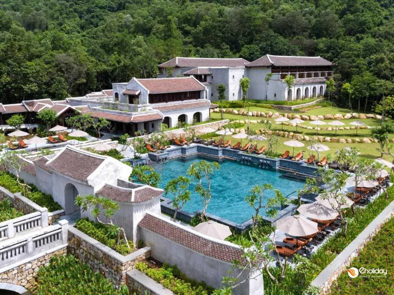 Bể bơi Legacy Yên Tử MGallery