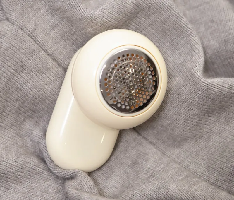 Máy cắt xù lông quần áo Lumias C1 dễ vệ sinh