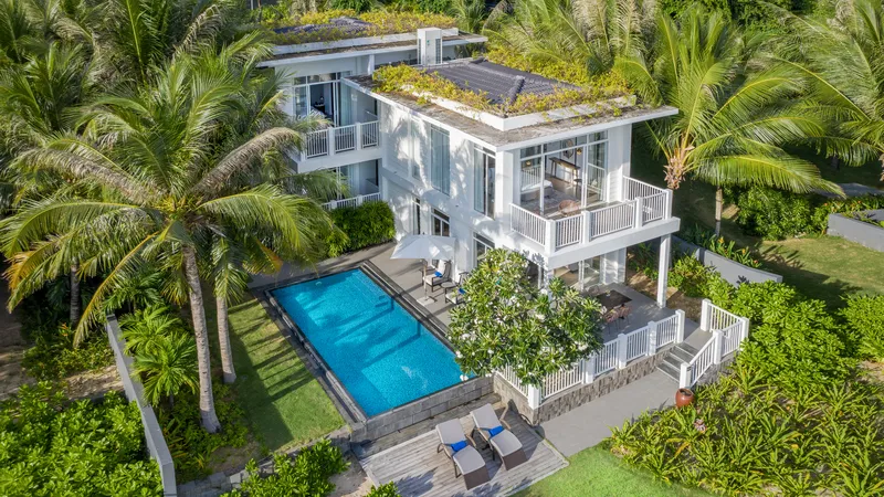 New World Phu Quoc - Beach Front Pool Villa