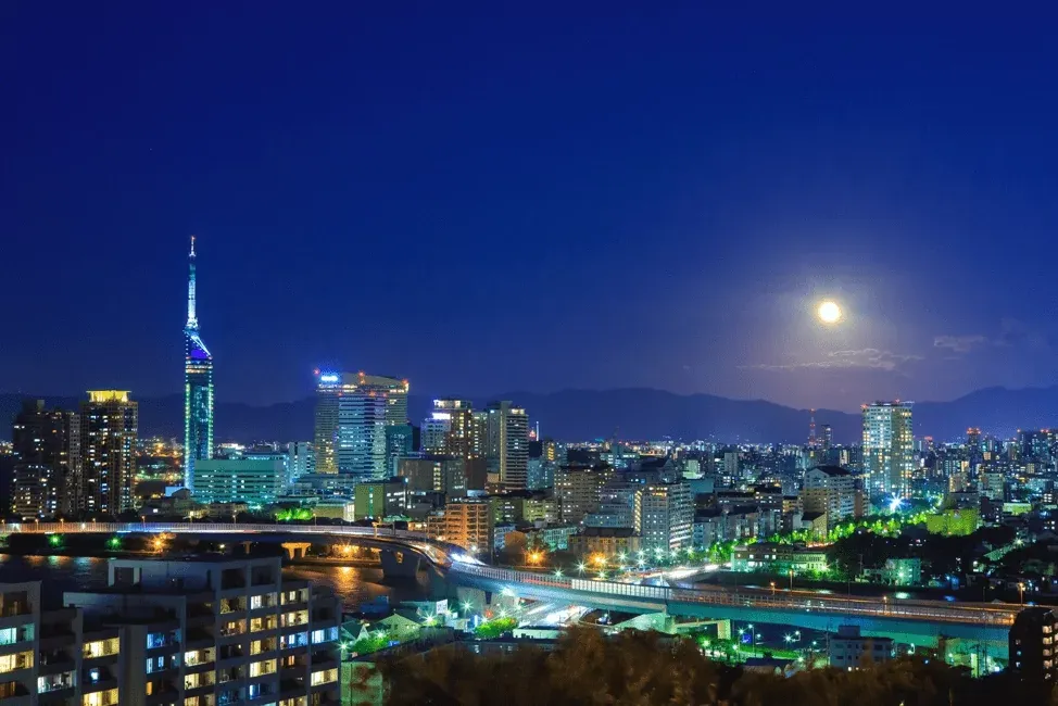 Cảng biển Fukuoka nơi có hệ thống cứu hộ bãi biển đạt chuẩn quốc tế