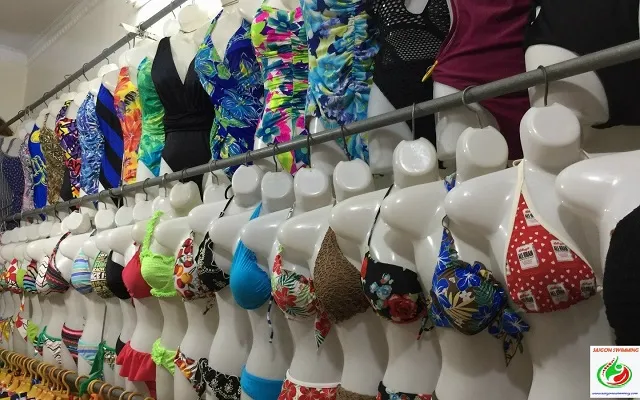 Một shop bán đồ bơi đẹp tphcm