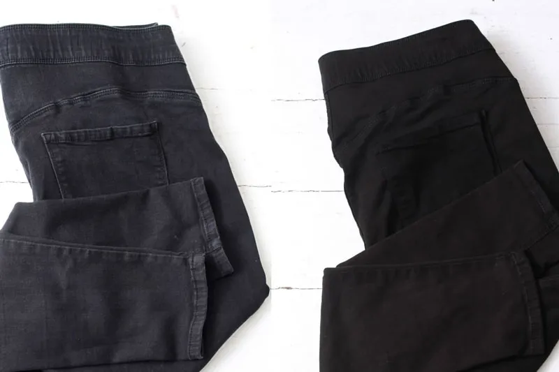 Phơi quần áo lộn trái để bảo vệ màu nhuộm