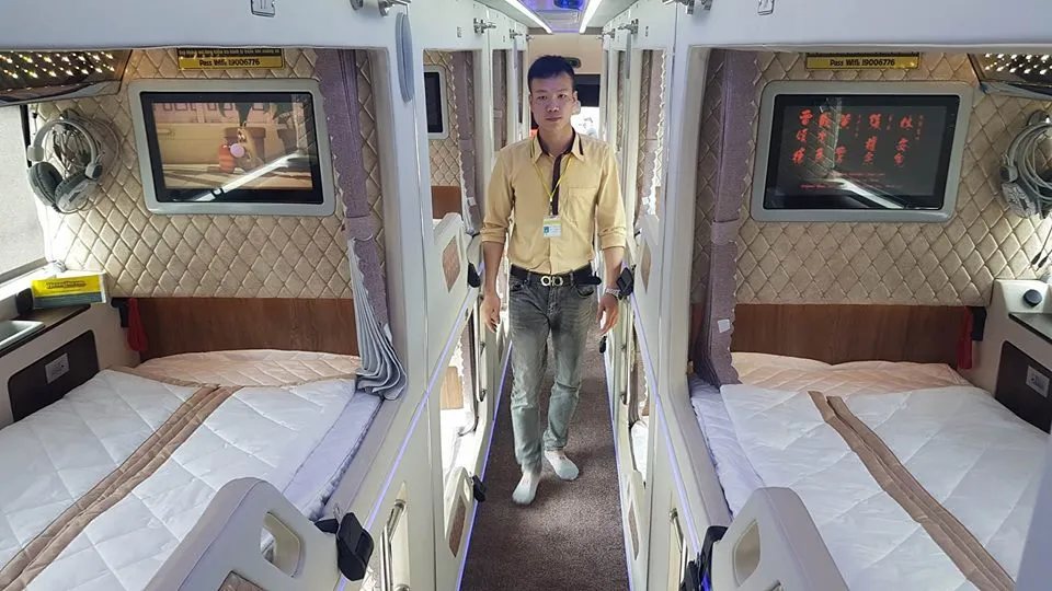 Màn hình LCD và thiết bị giải trí trong khoang